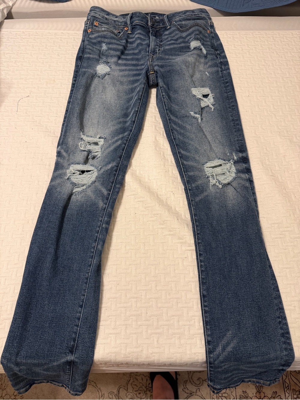 American Eagle Distressed Men’s Blue Jeans - Slim Leg